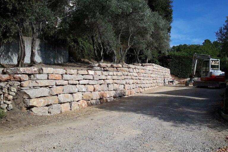 terrassement d’une plateforme pour maison individuelle